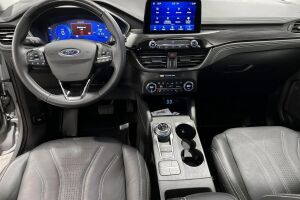 FORD KUGA esikatselu 11