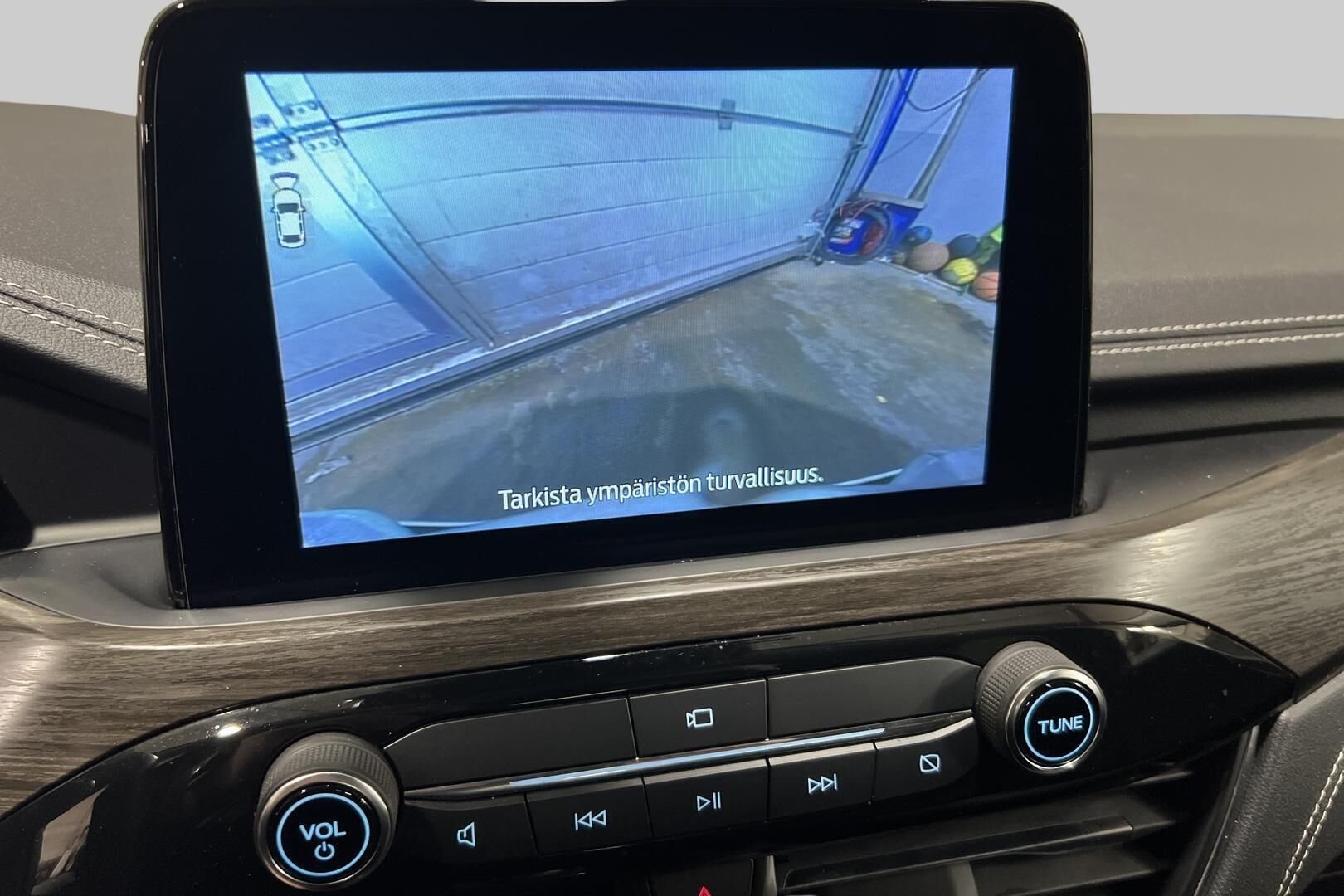 FORD KUGA iso kuva 26