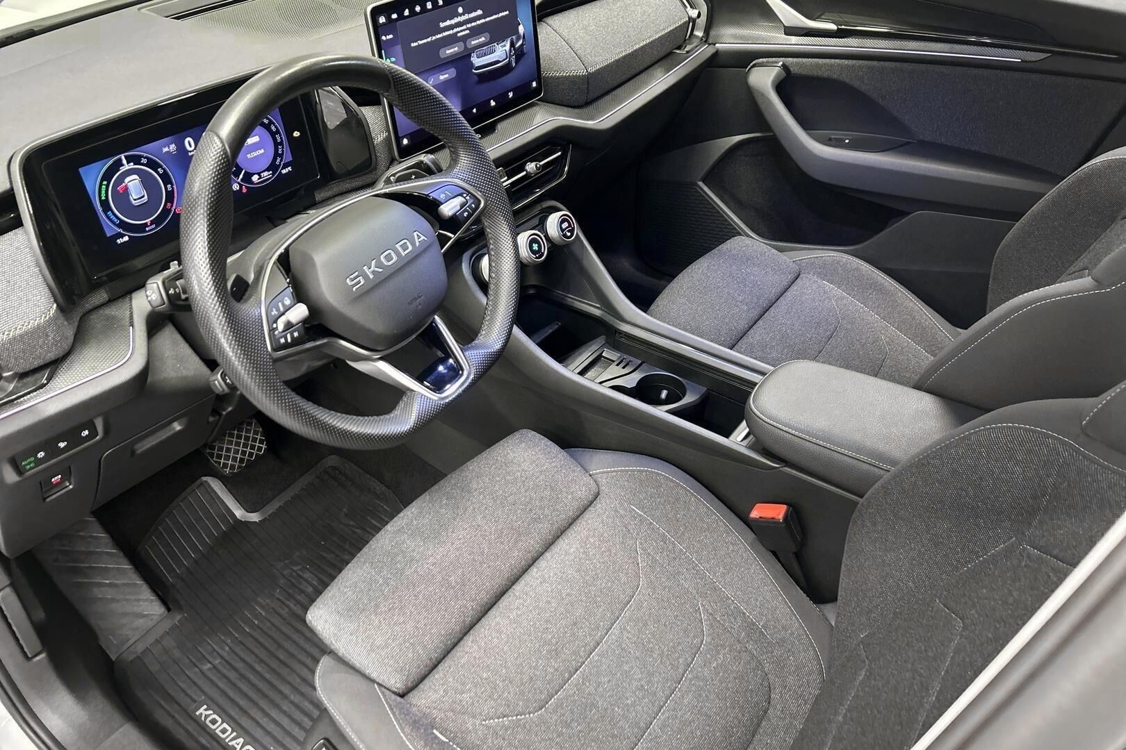 SKODA KODIAQ iso kuva 8