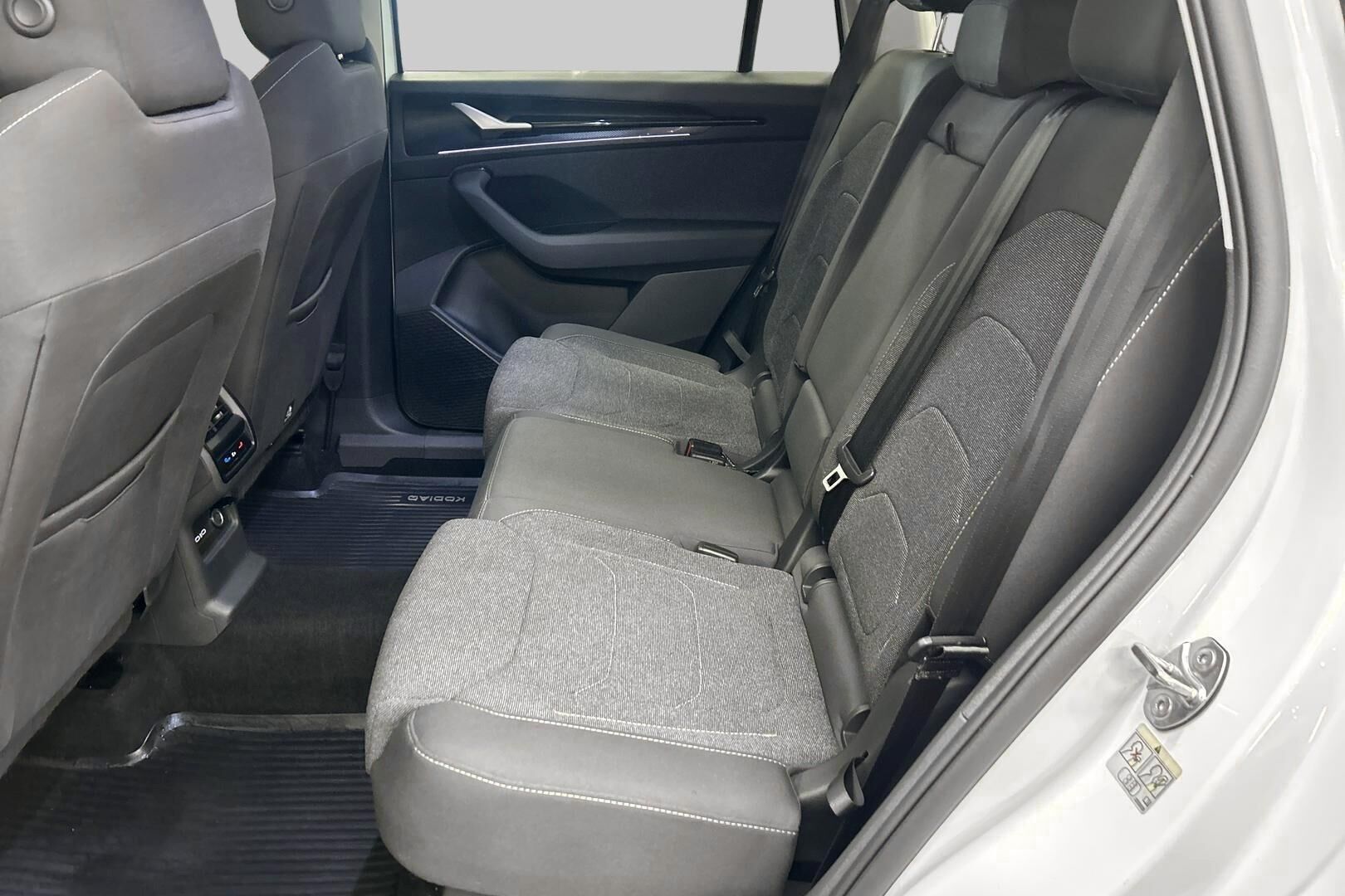 SKODA KODIAQ iso kuva 9