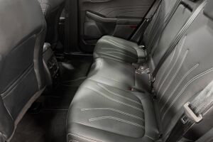 FORD KUGA esikatselu 10