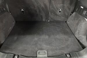 FORD KUGA esikatselu 12