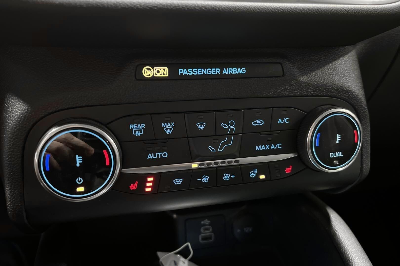 FORD KUGA iso kuva 20