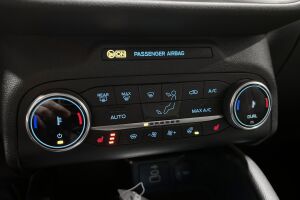 FORD KUGA esikatselu 20