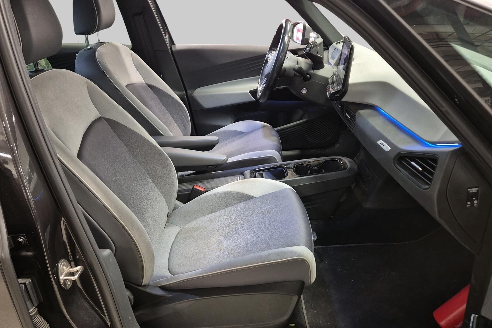 VOLKSWAGEN ID.3 iso kuva 2