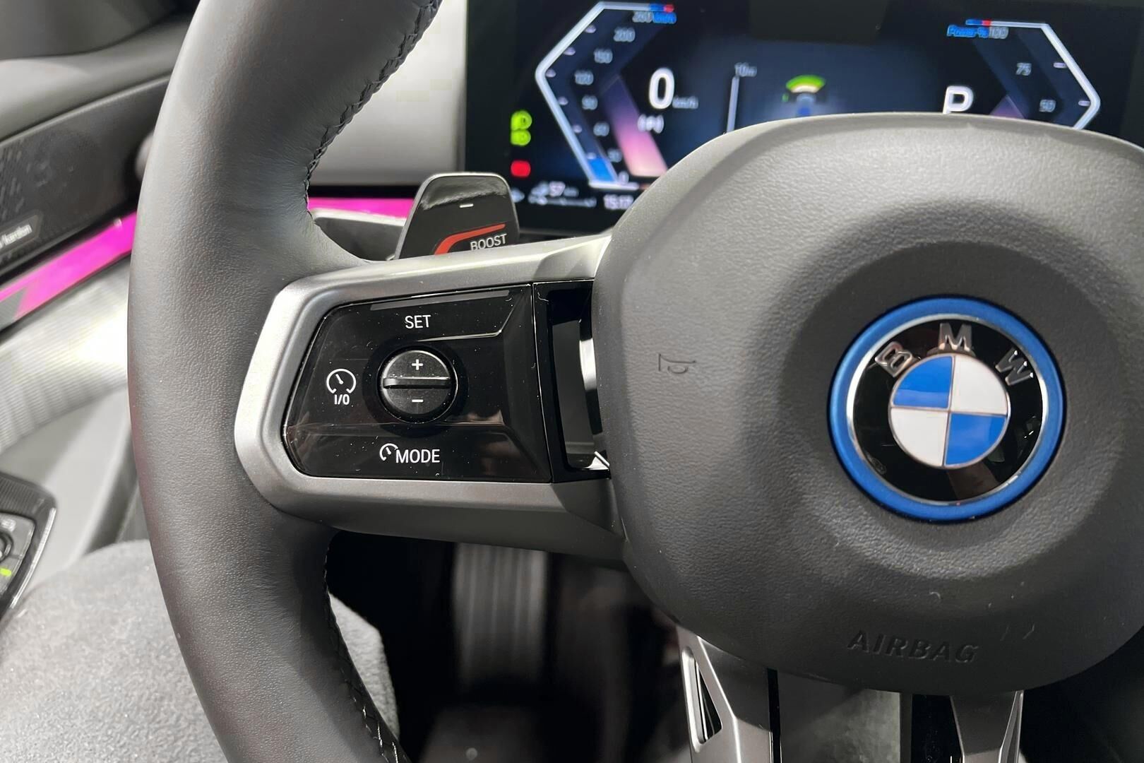 BMW 5-SARJA iso kuva 25