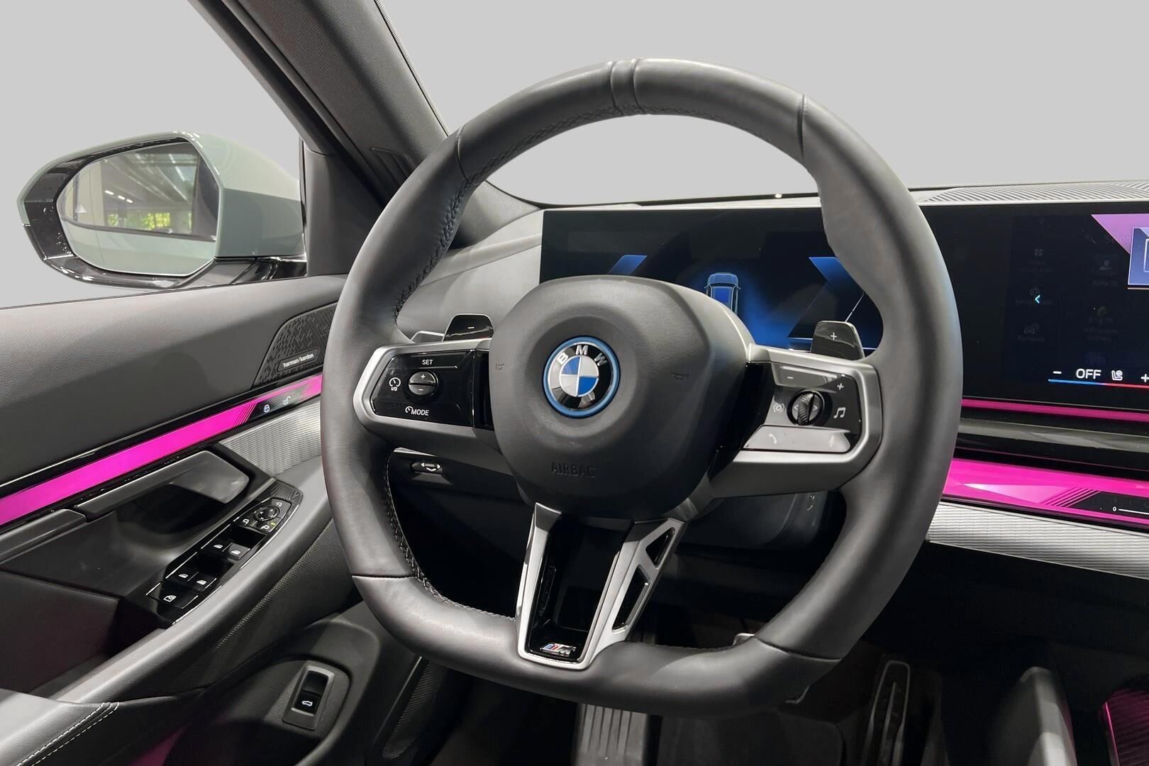 BMW 5-SARJA iso kuva 51
