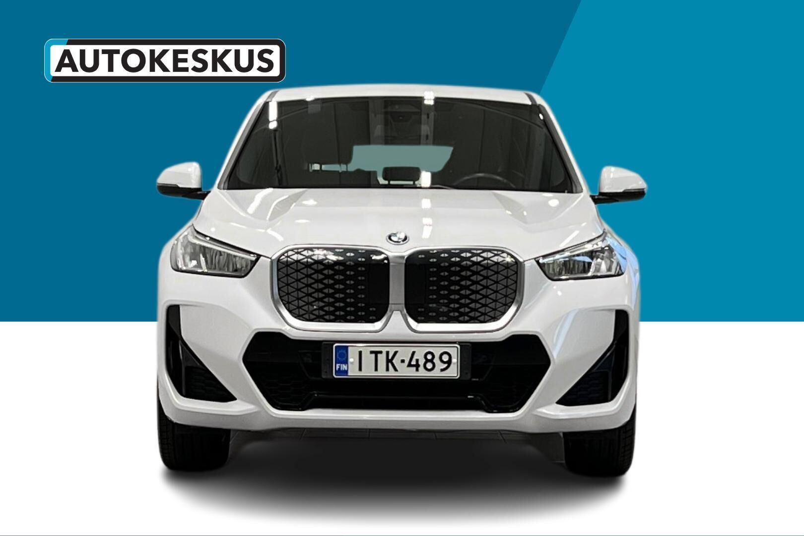 BMW IX1 iso kuva 1