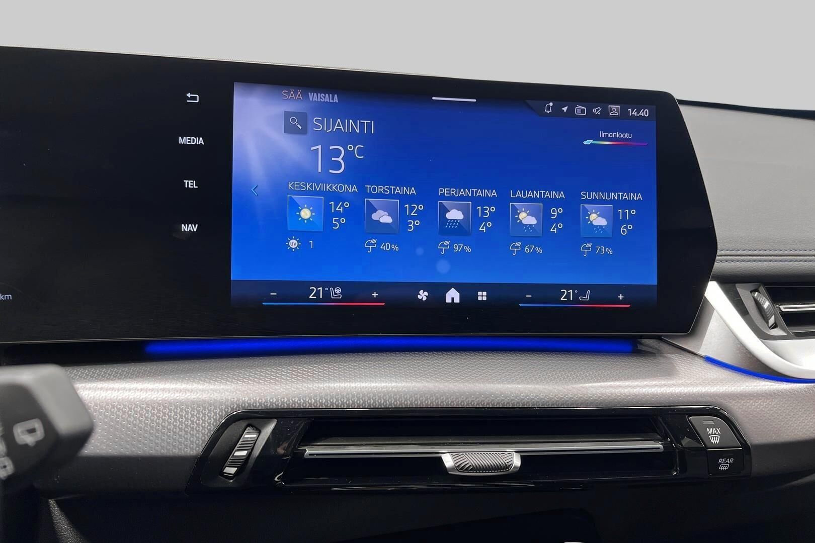 BMW IX1 iso kuva 39