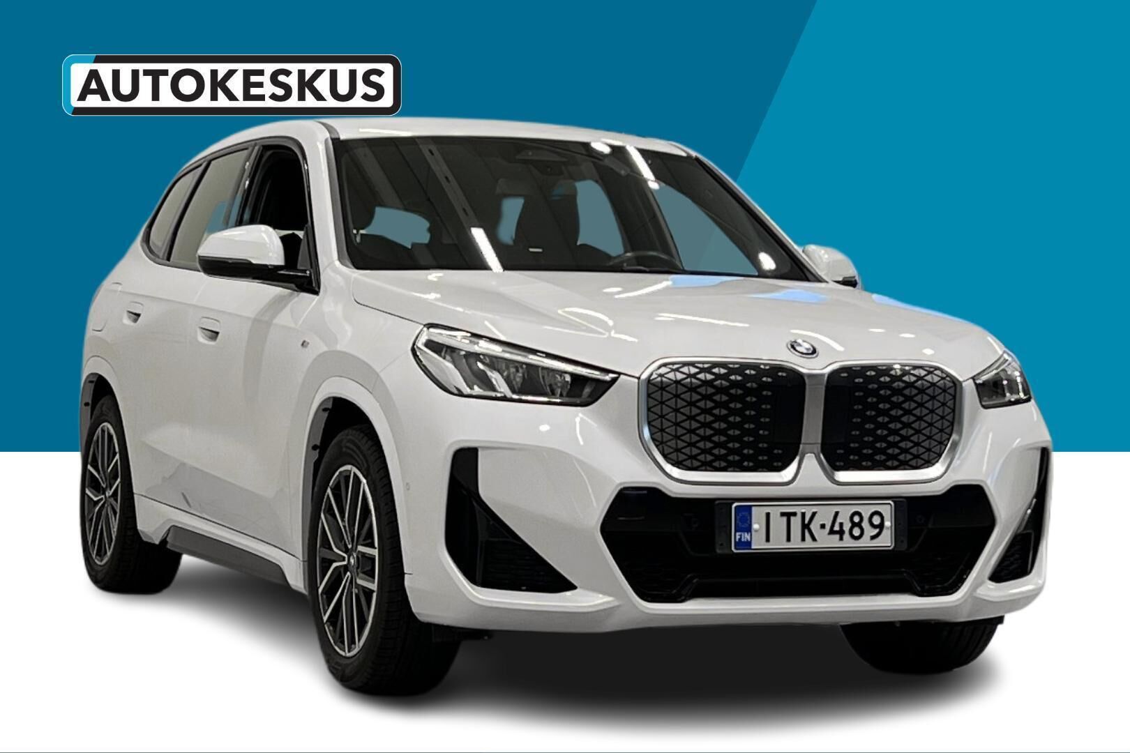 BMW IX1 iso kuva 2