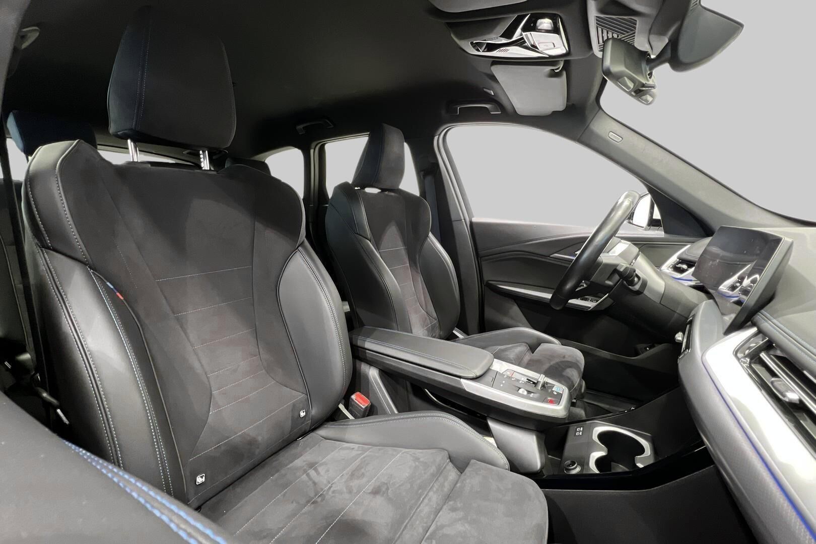 BMW IX1 iso kuva 34