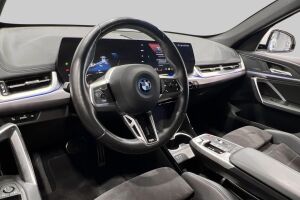 BMW IX1 esikatselu 43
