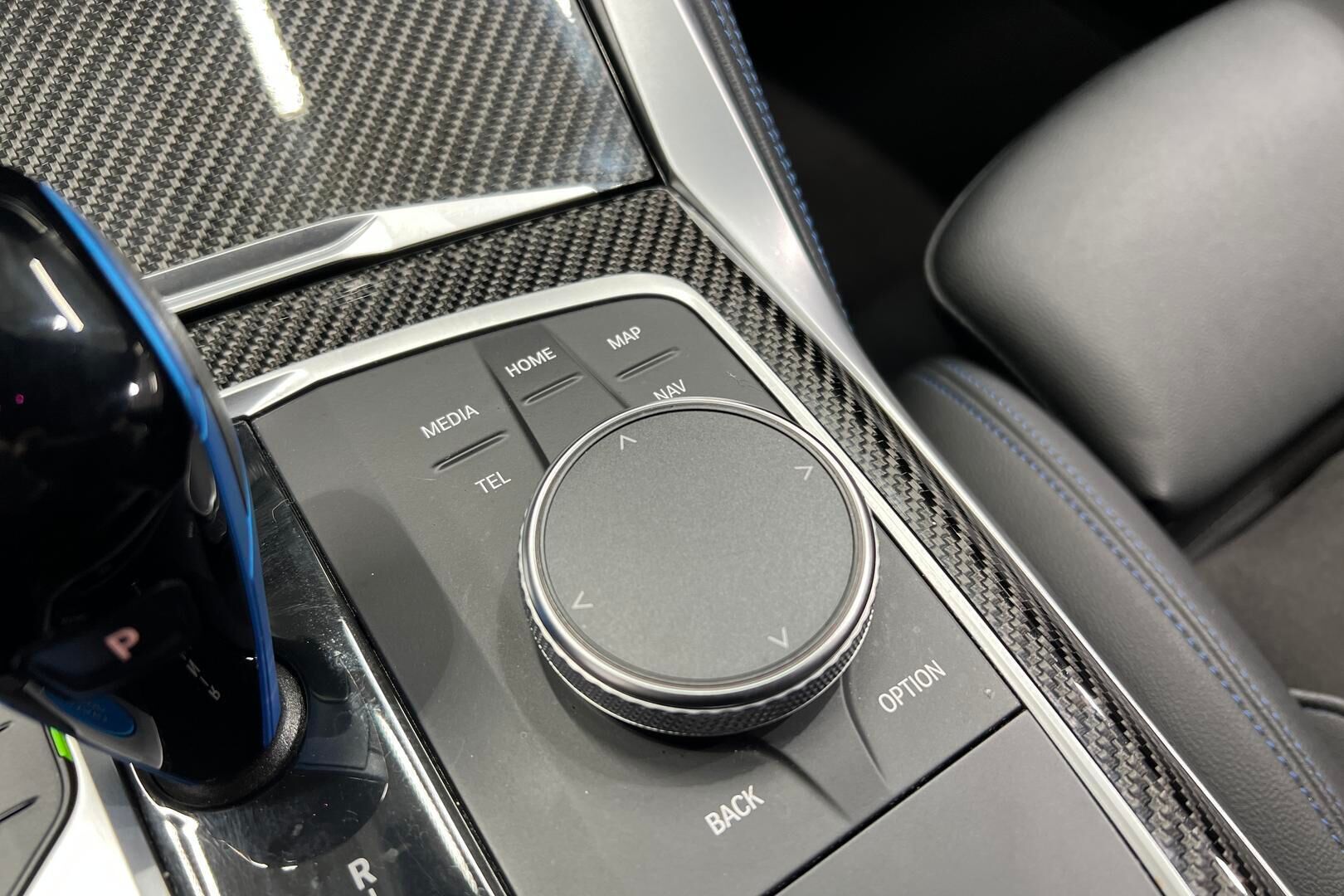 BMW I4 M50 iso kuva 47