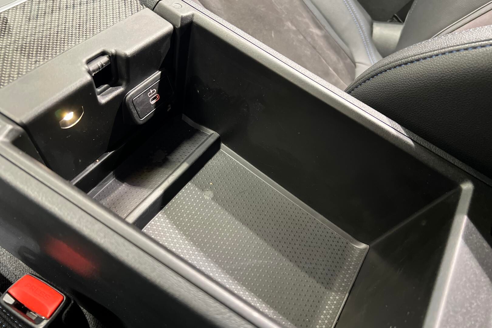 BMW I4 M50 iso kuva 48