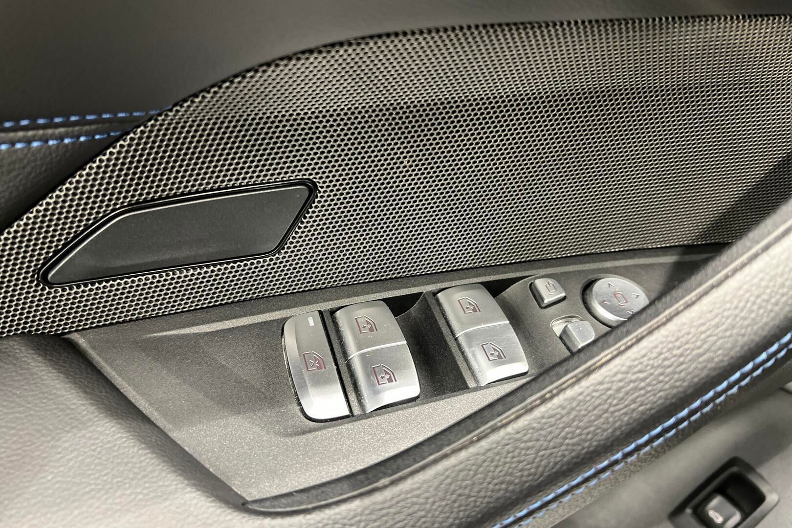 BMW I4 M50 iso kuva 32