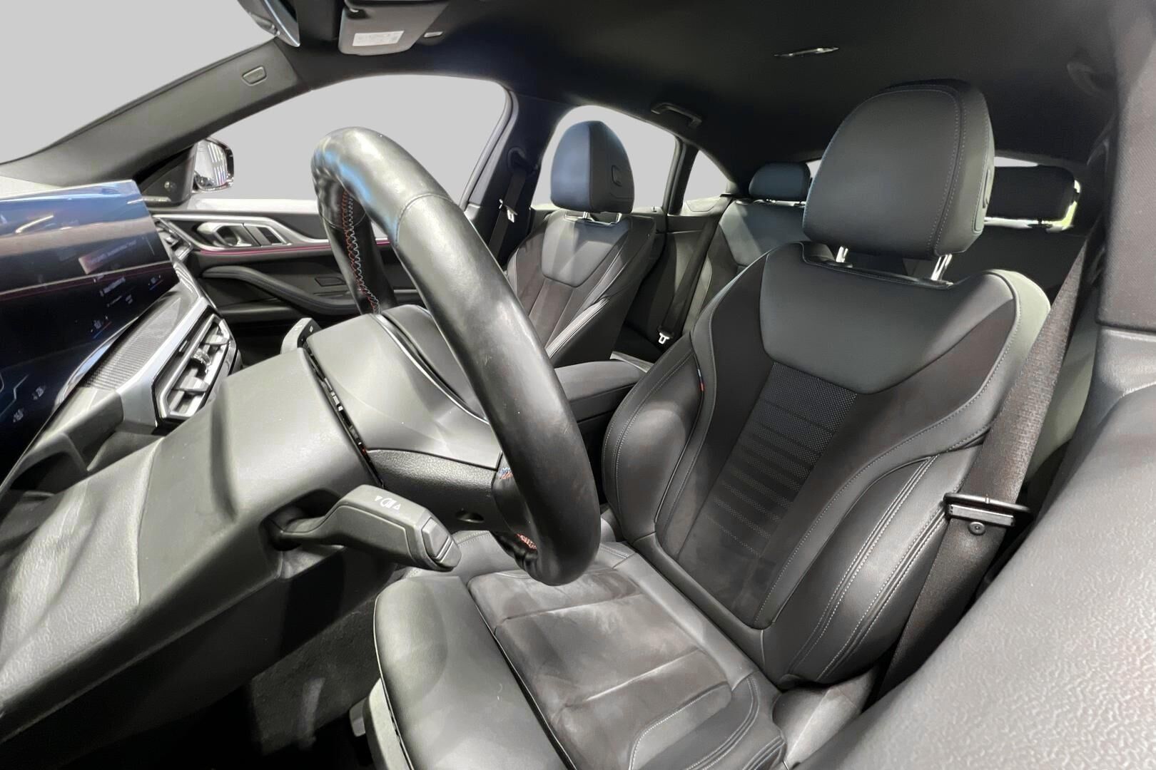 BMW I4 M50 iso kuva 35