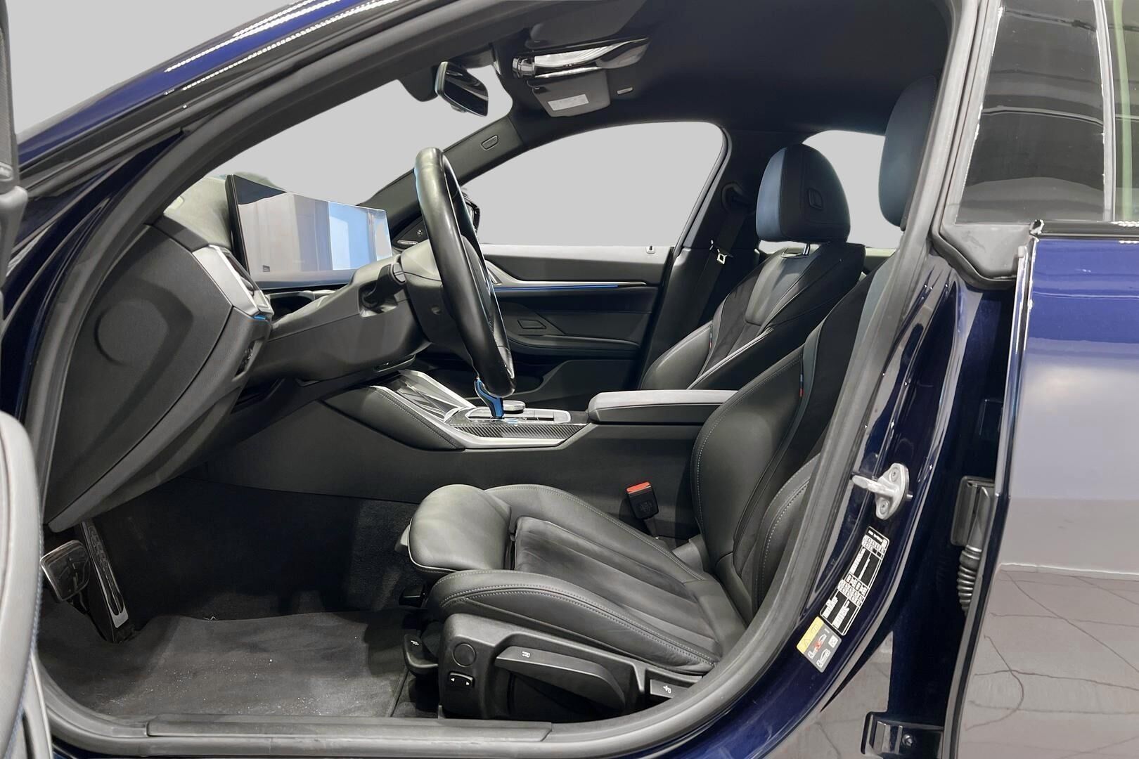 BMW I4 M50 iso kuva 6