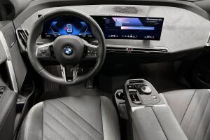 BMW IX esikatselu 10