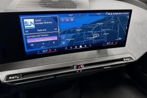 BMW IX esikatselu 14