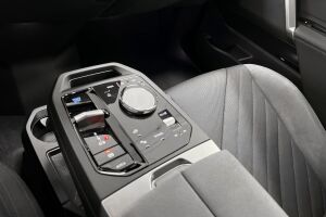 BMW IX esikatselu 15