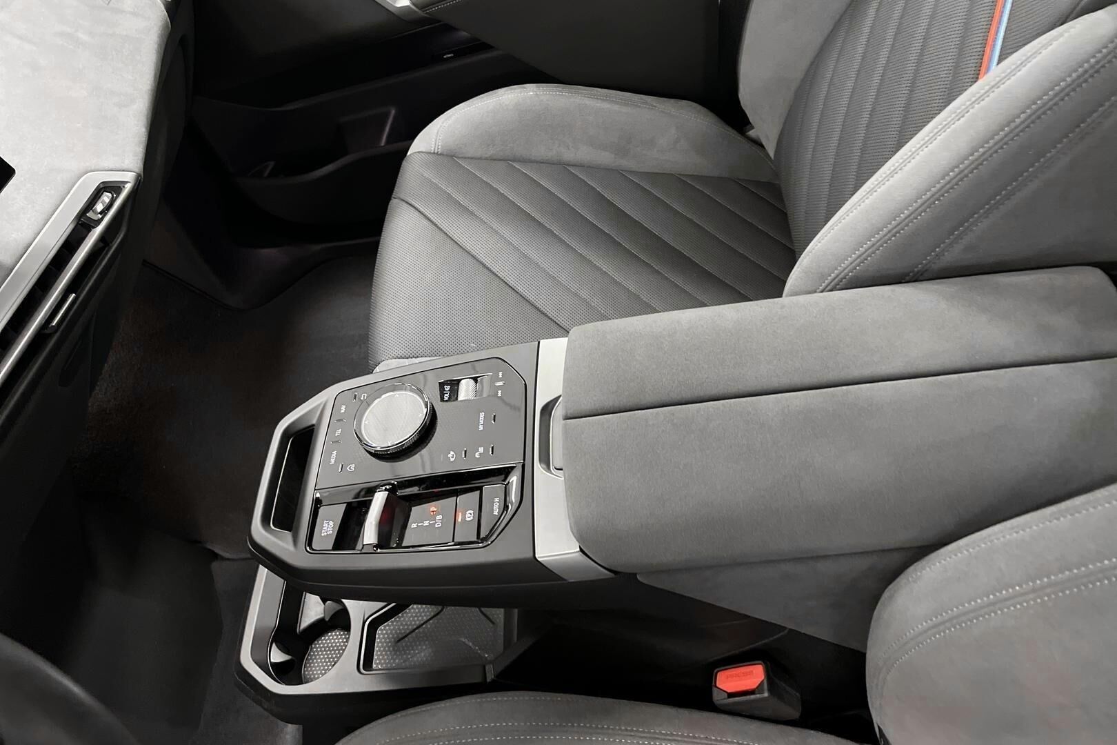 BMW IX iso kuva 19