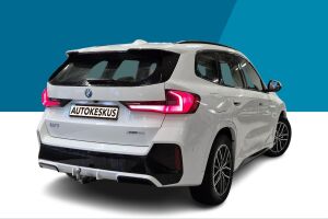 BMW IX1 esikatselu 2