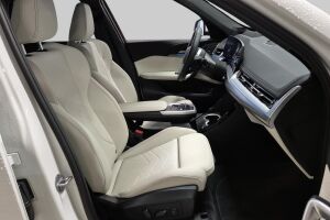 BMW IX1 esikatselu 3