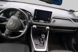 Toyota RAV4 esikatselu 1