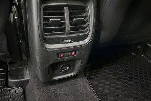 Ford Kuga esikatselu 15