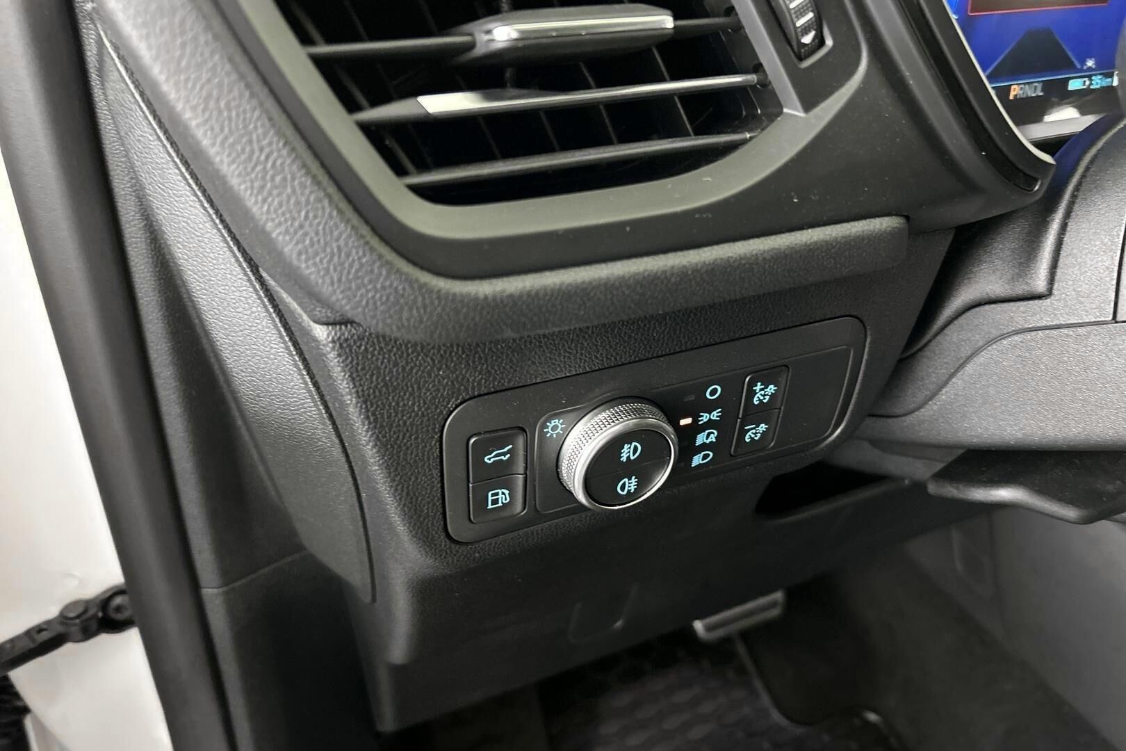 Ford Kuga iso kuva 18