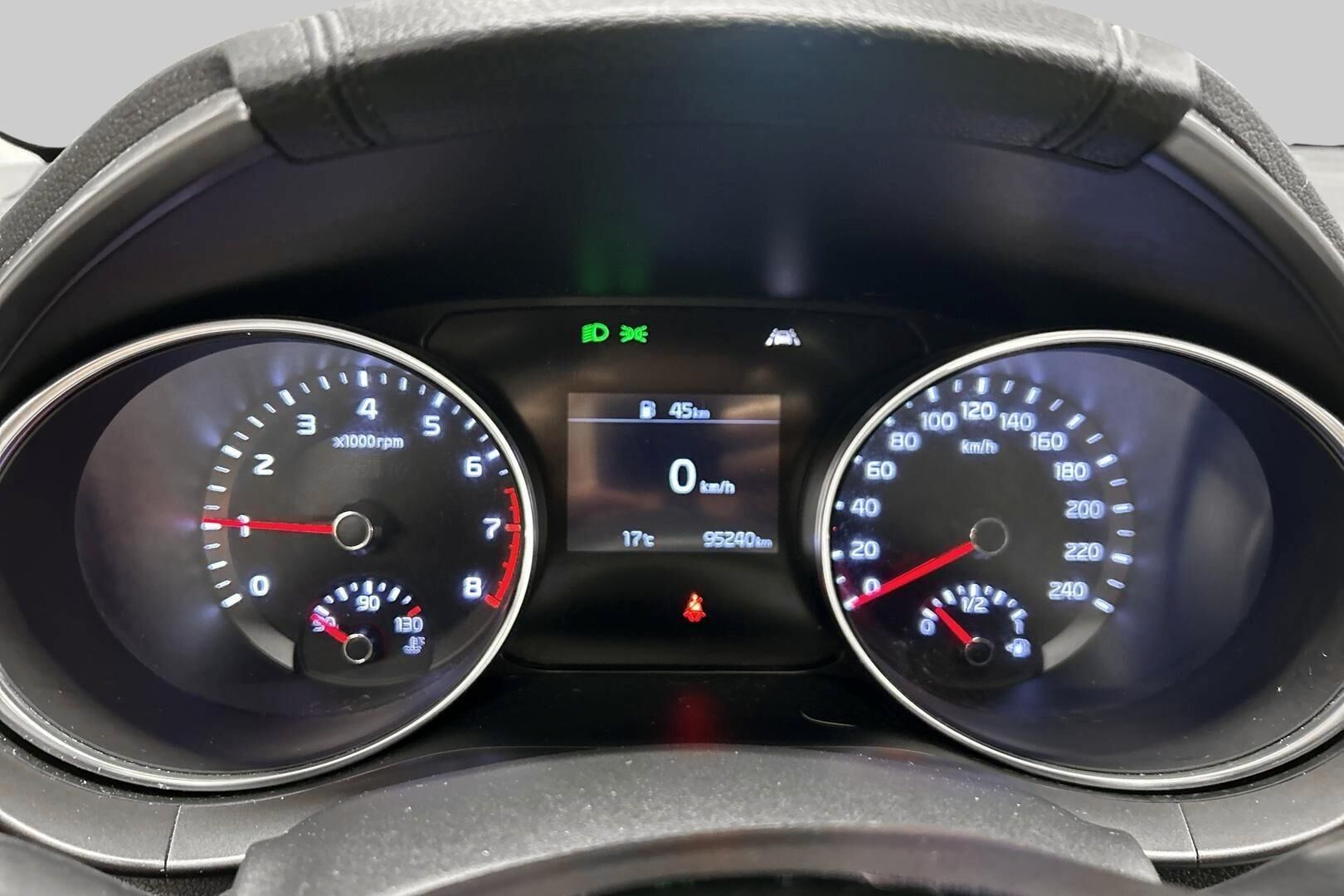 Kia Ceed iso kuva 13