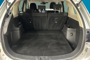 Mitsubishi Outlander PHEV esikatselu 12