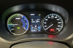 Mitsubishi Outlander PHEV esikatselu 14