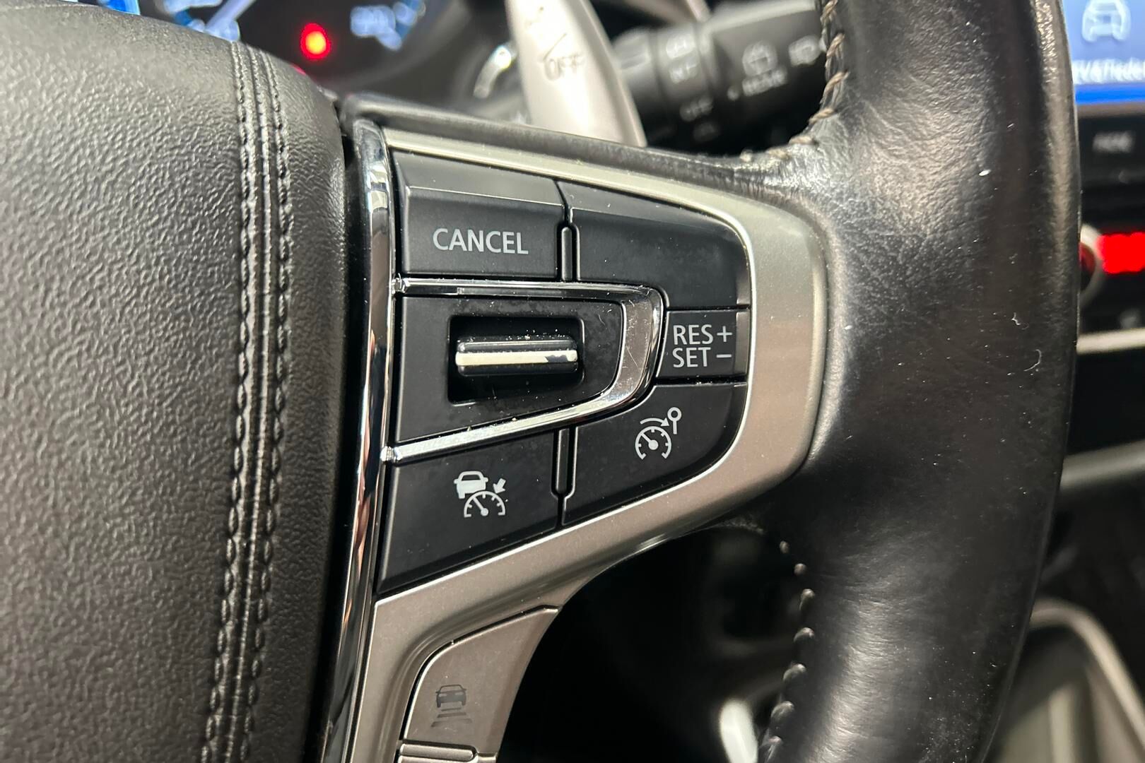 Mitsubishi Outlander PHEV iso kuva 17