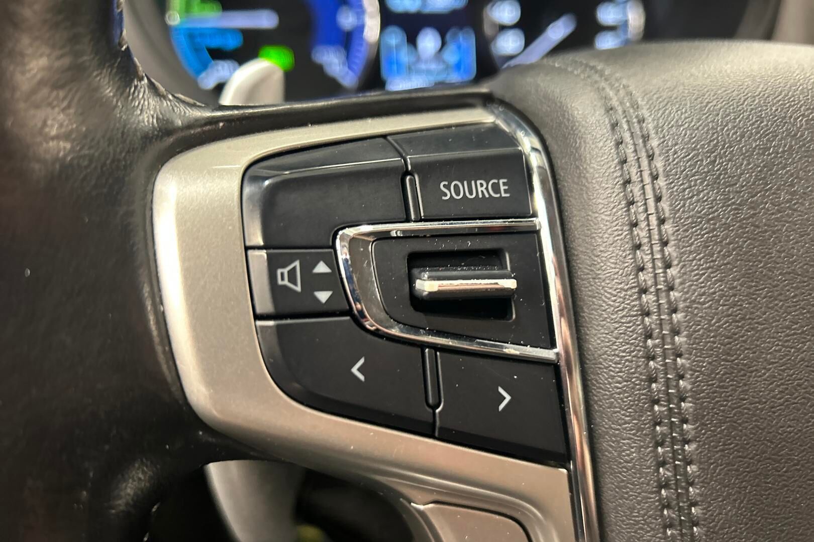 Mitsubishi Outlander PHEV iso kuva 18