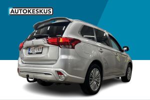 Mitsubishi Outlander PHEV esikatselu 5