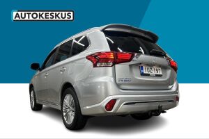 Mitsubishi Outlander PHEV esikatselu 7