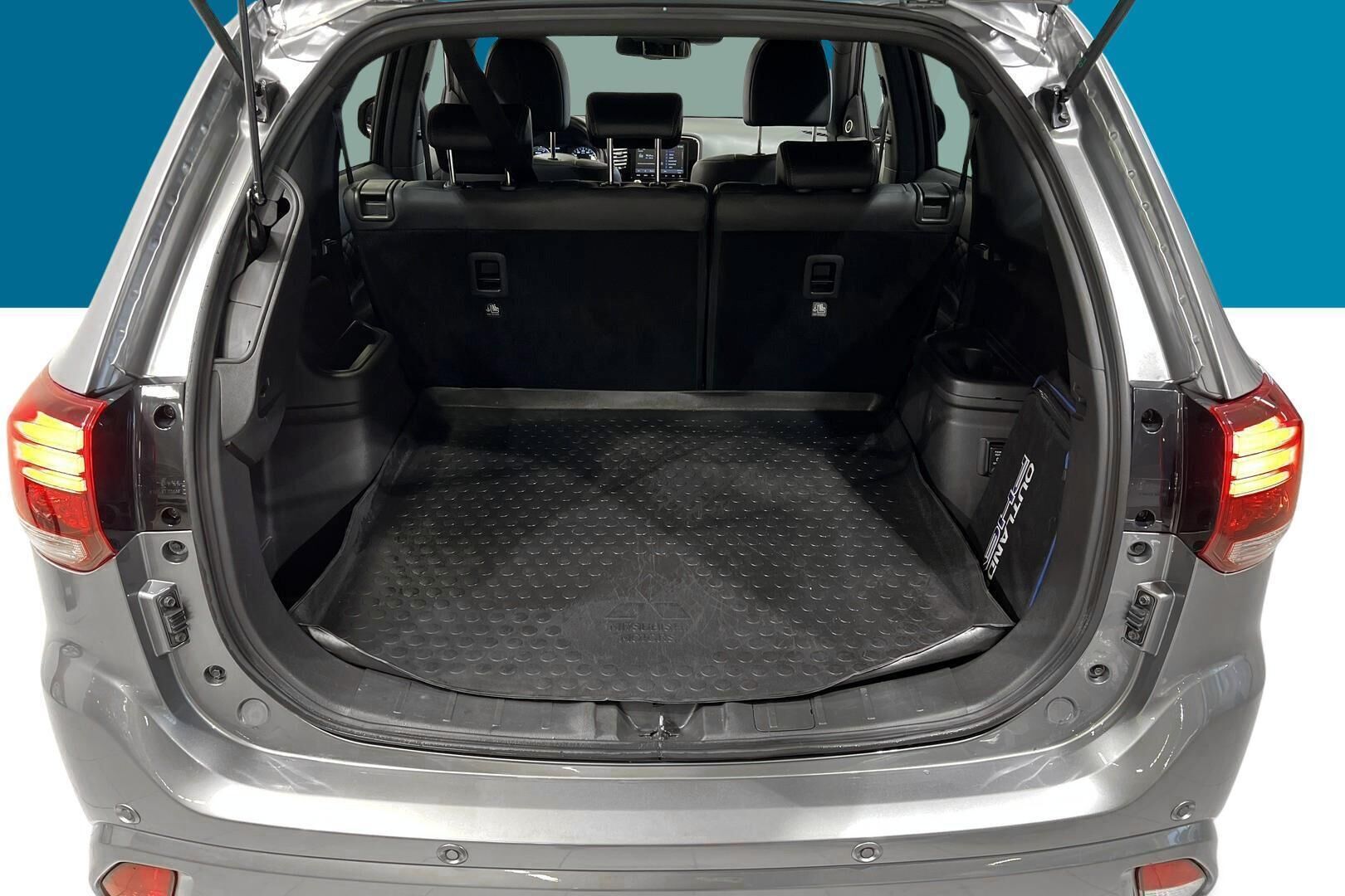 Mitsubishi Outlander PHEV iso kuva 12