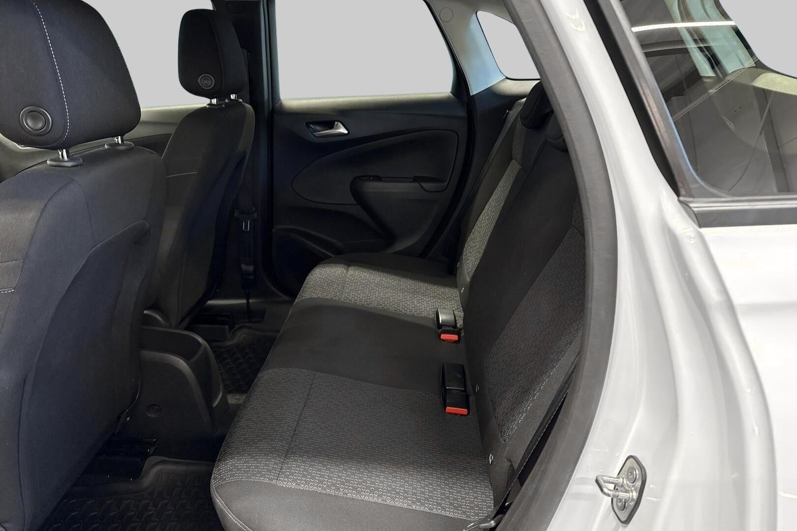 Opel Crossland X iso kuva 10