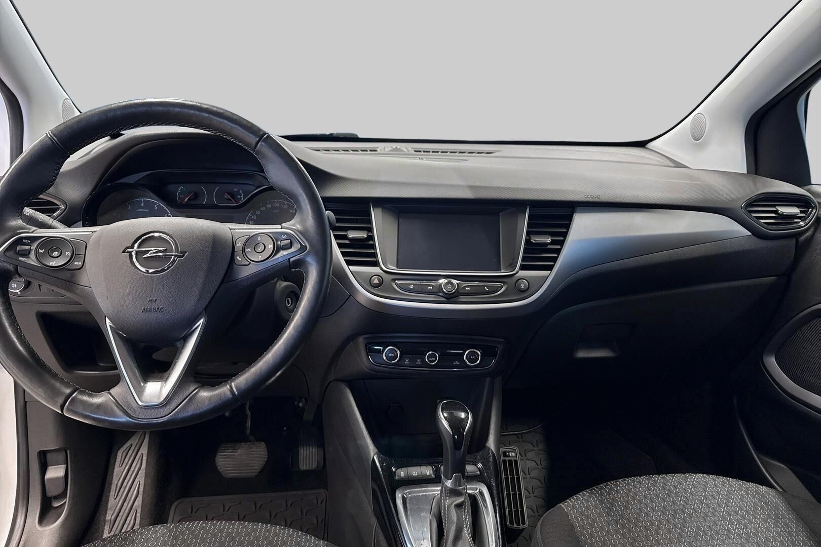 Opel Crossland X iso kuva 11