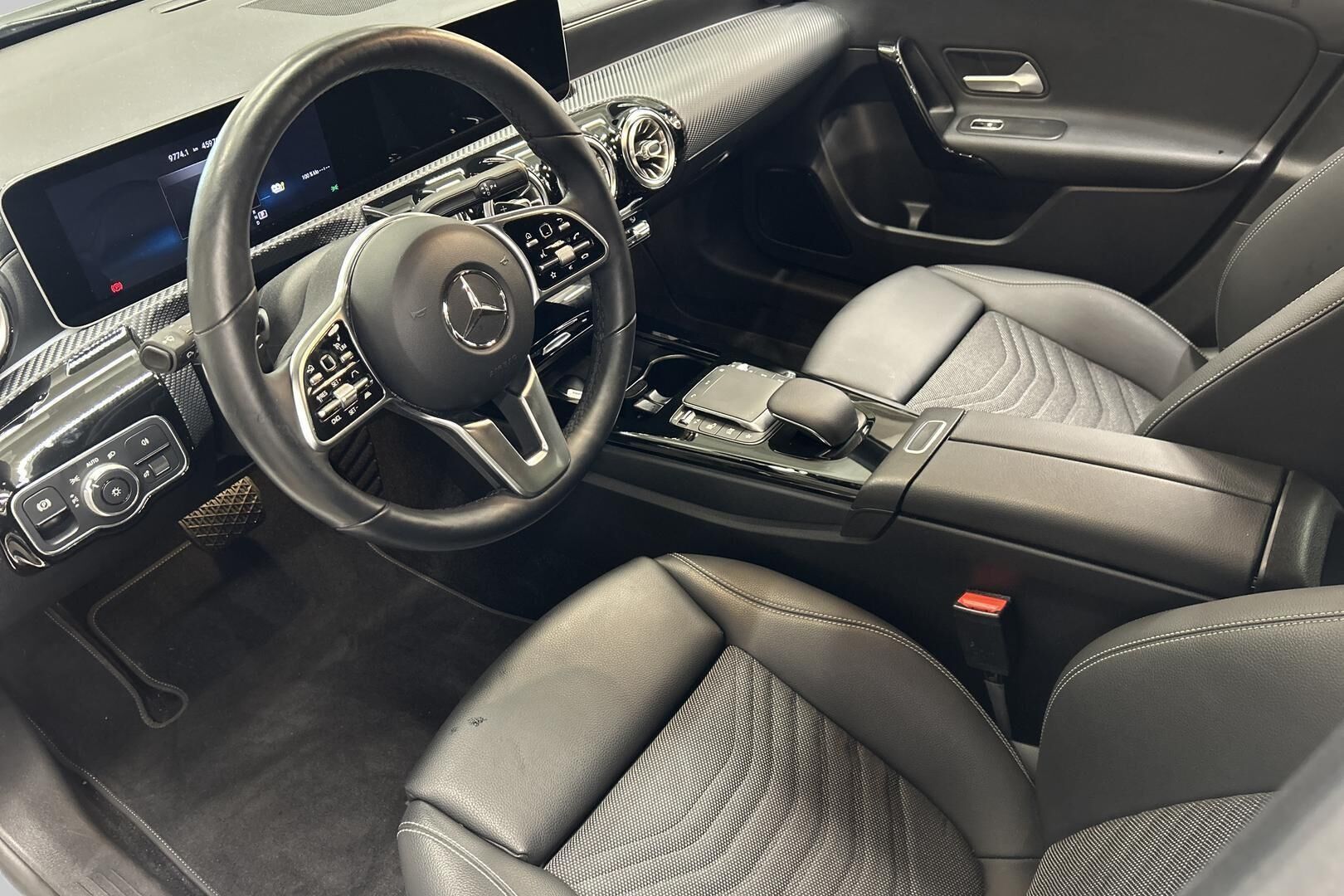 Mercedes-Benz A iso kuva 9