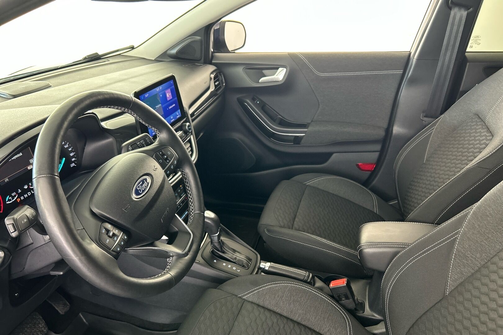 Ford Puma iso kuva 5