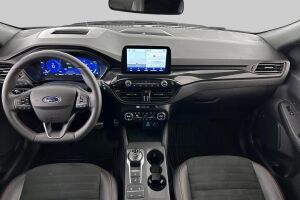 Ford Kuga esikatselu 11