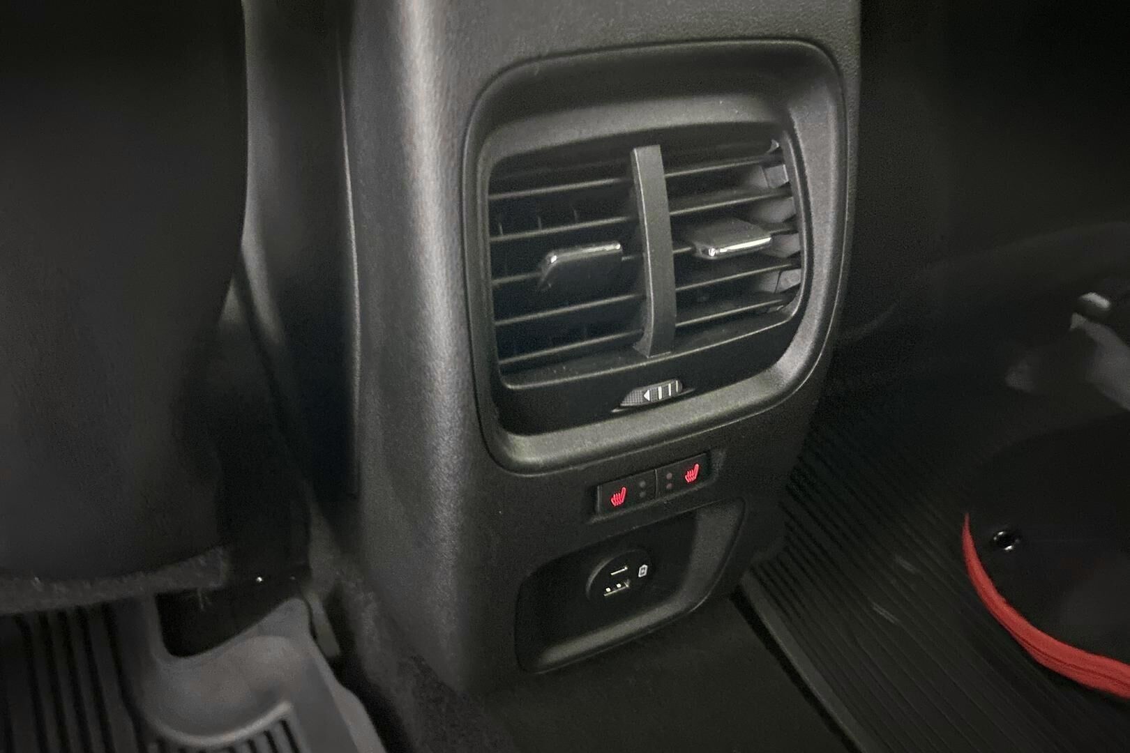 Ford Kuga iso kuva 16