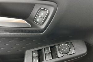 Ford Kuga esikatselu 17