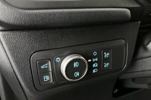 Ford Kuga esikatselu 18