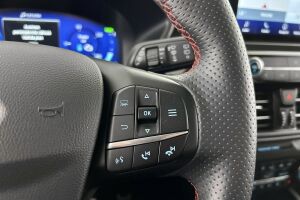 Ford Kuga esikatselu 25