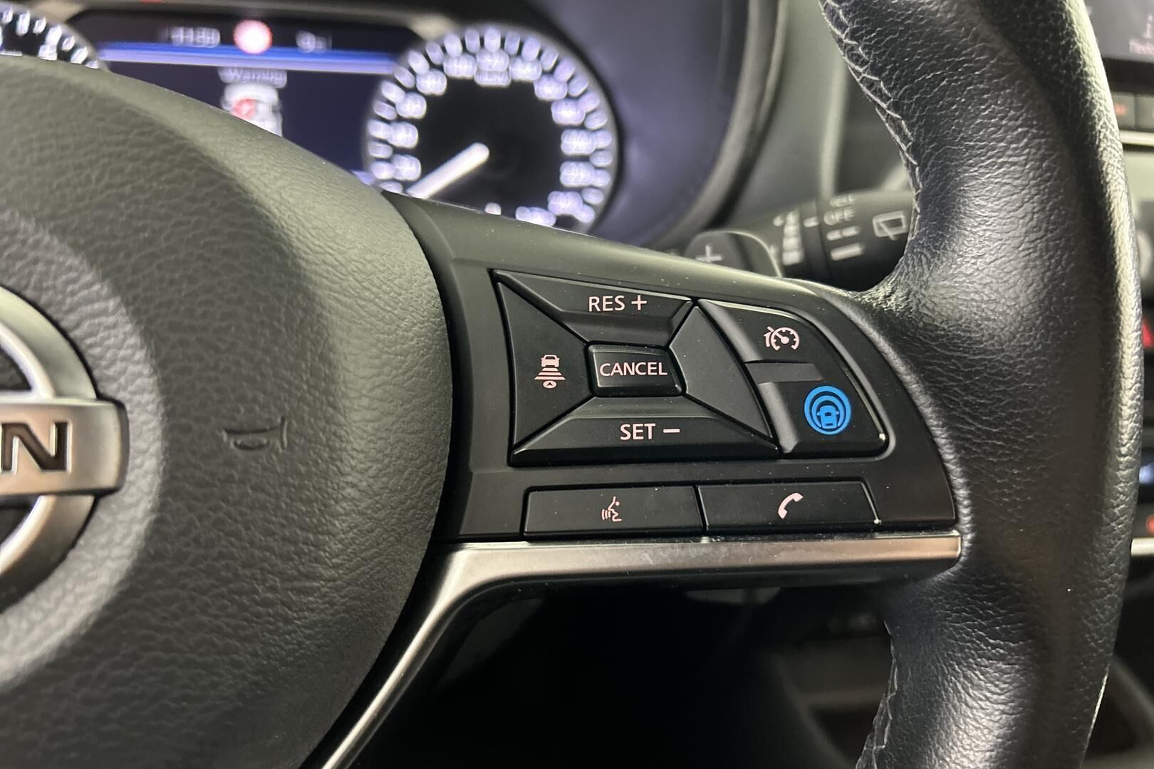 Nissan Juke iso kuva 23