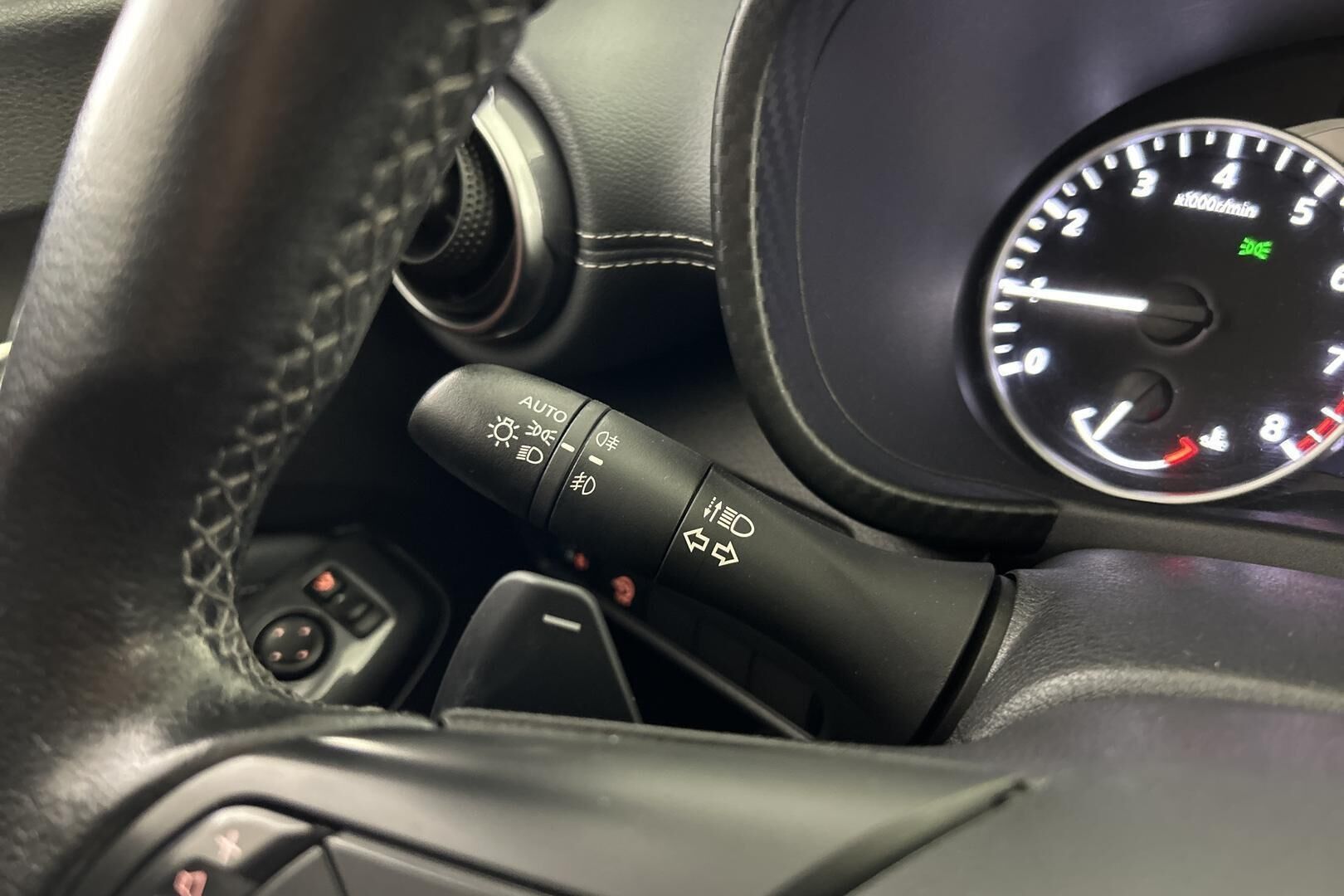 Nissan Juke iso kuva 5