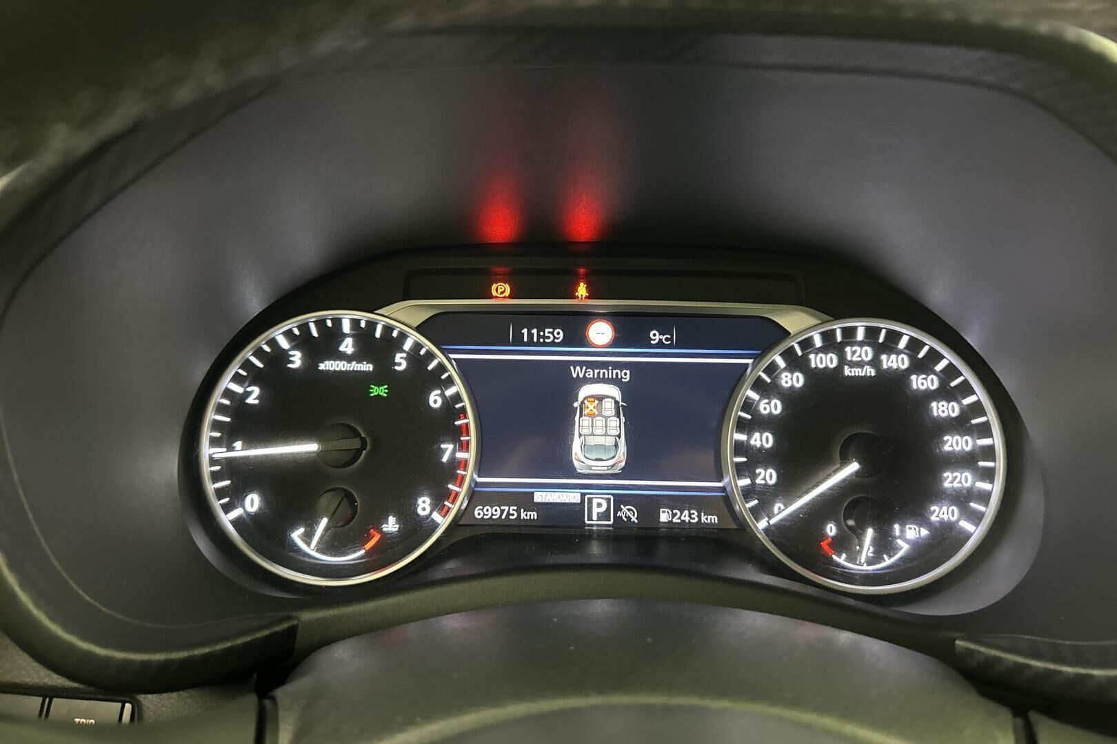 Nissan Juke iso kuva 25